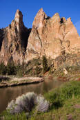 Image of Smith Rock Group above John Day River, Oregon